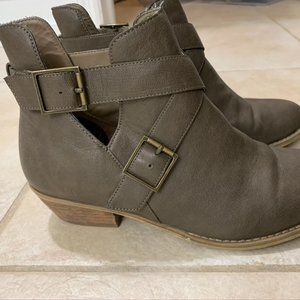 Abound Brown Ankle Booties
